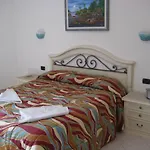 מלון Scano Comfort סנטה טרזה גאיורה