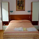 Scano Comfort מלון