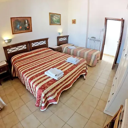 Scano Comfort 3* סנטה טרזה גאיורה