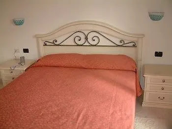 Scano Comfort 3* סנטה טרזה גאיורה