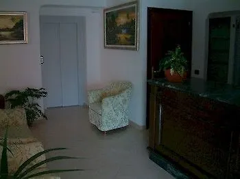 Scano Comfort 3* סנטה טרזה גאיורה